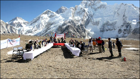 091204082850_nepal-cabinet-5.jpg