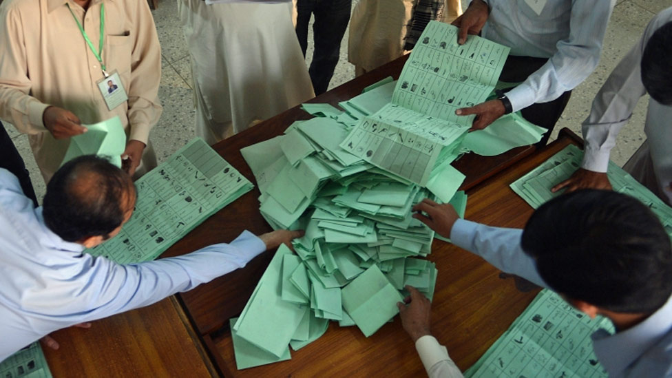130511154448_vote-counting04.jpg