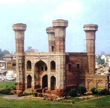 Chauburji-Lahore.jpg