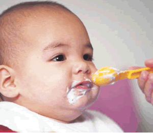 Feeding-Baby-Food-The-Early-Days.gif