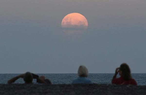 moon2.jpg