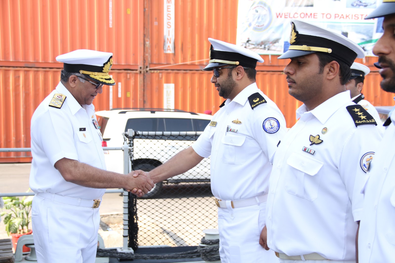 Chief+of+the+Naval+Staff+Admiral+Asif+Sandila+being+received+by+commanding+officer++onboard++ship+of+UAE.JPG