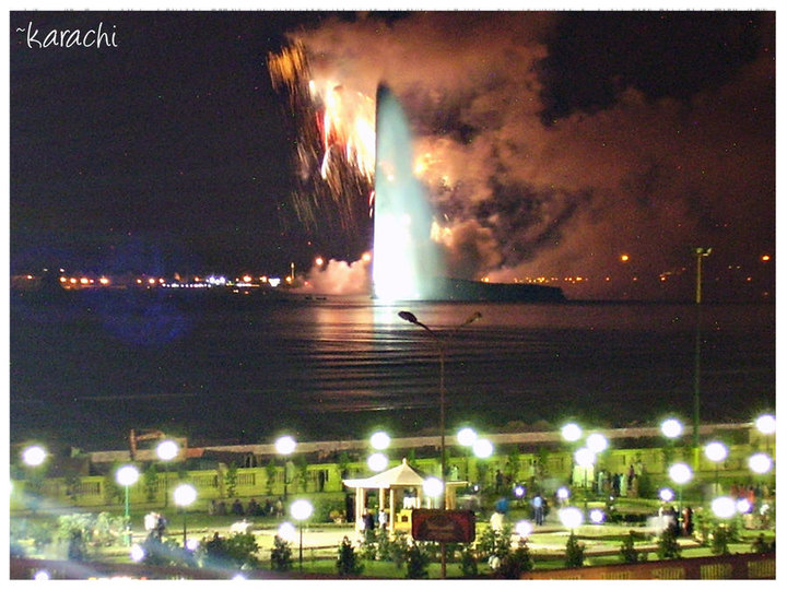 fountain+karachi.jpg