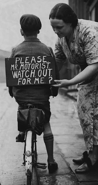 Please+Mr+Motorist+Watch+Out+For+Me,+1937.jpg