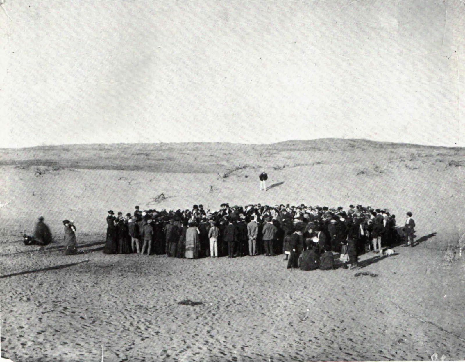 About+100+people+participate+in+a+lottery+to+divide+a+12-acre+plot+of+sand+dunes,+that+would+later+become+the+city+of+Tel+Aviv,+1909.jpg