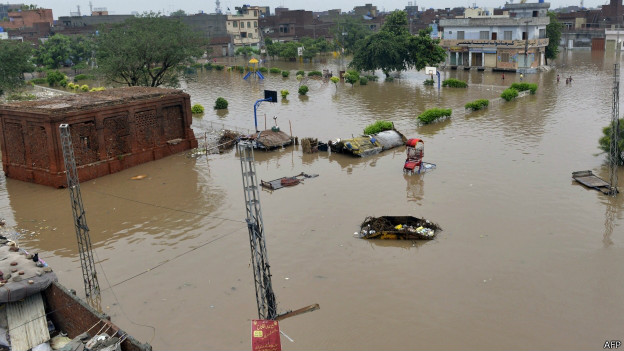 140905105138_lahore_rain_624x351_afp.jpg