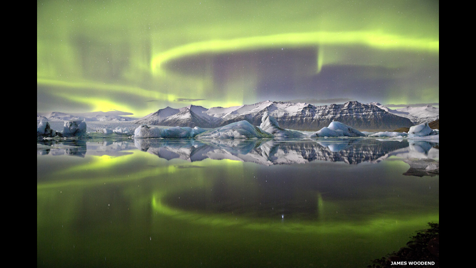 140918121447_1-aurora-over-a-glacier-lag.jpg