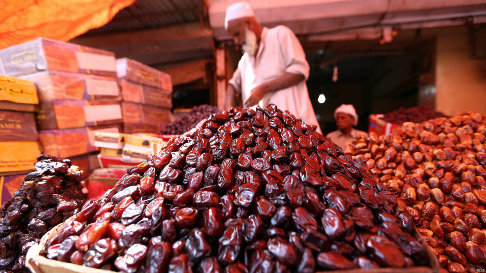 150618082039_ramadan_preparation_976x549_epa.jpg