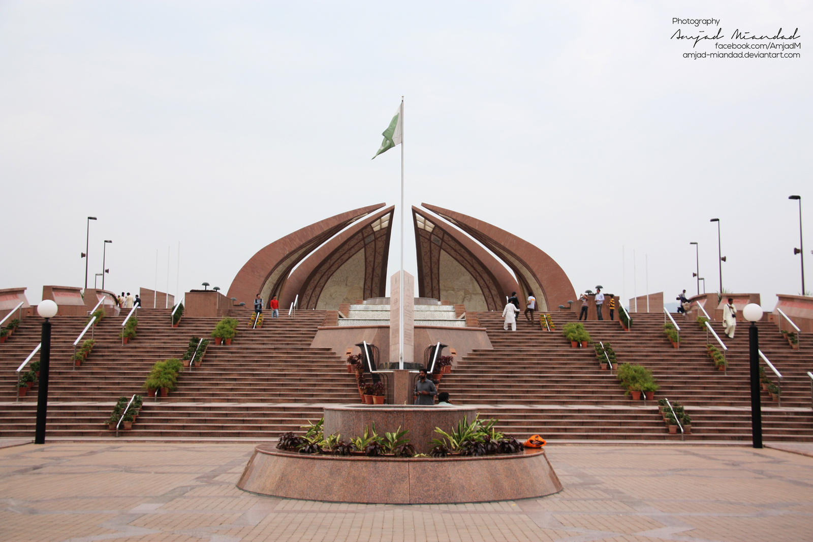 pakistan_monument_front_view_by_amjad_miandad-d6shxb1.jpg