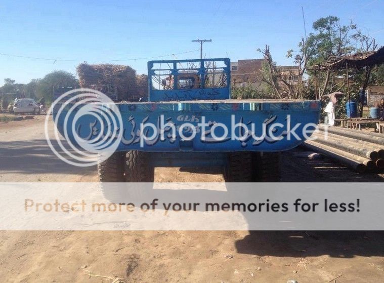 Funny-Urdu-poetry-and-slogans-on-tractors-in-Pakistan-Written-on-a-tractor-trolley-Lang-ja-tay-chabal-koi-na-marin-Transport_zpsgcp4ym5d.jpg