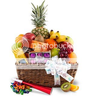 6864c_Happy-Birthday-Fruit-Basket.jpg