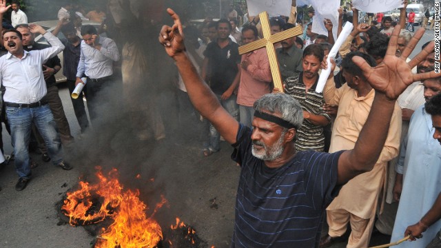 130922144259-pakistan-church-attack-protest-lahore-story-top.jpg