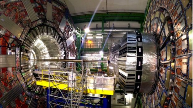 150305142551_large_hadron_collider_1_webb_cern_640x360_bbc_nocredit.jpg