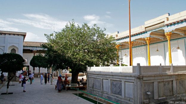 160714124856_bukhara_bahaoddin_naqshband_historical_complex_tajik_photographer_jamshid_shayev_624x351_bbcpersian.jpg