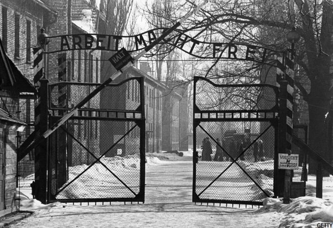 150127174701_auschwitz_nazi_concentration_camp_getty_images_2.jpg