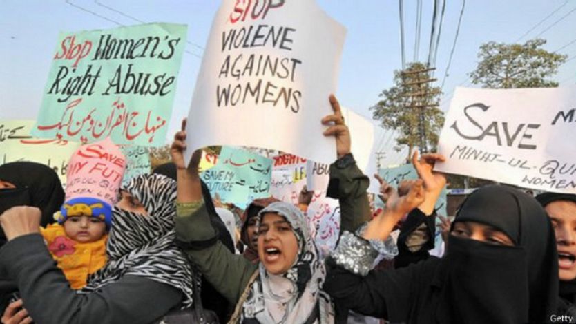 141213020732_pakistan_women_624x351_getty.jpg