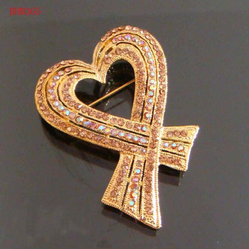 Unique-Heart-Styles-Golden-Jewelry-Brooches-BHM365-.jpg