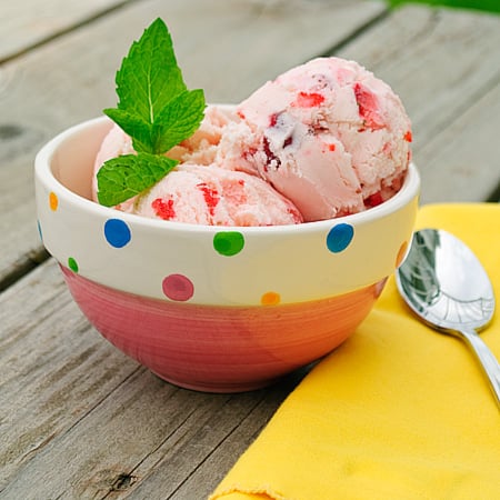 Fresh-Strawberry-Ice-Cream.jpg