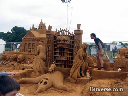 _amazing_sand_sculpture.jpg