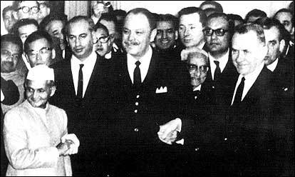 bhutto-after-ayub-signed-tashkent-declaration-with-kosigyn-shastri.jpg