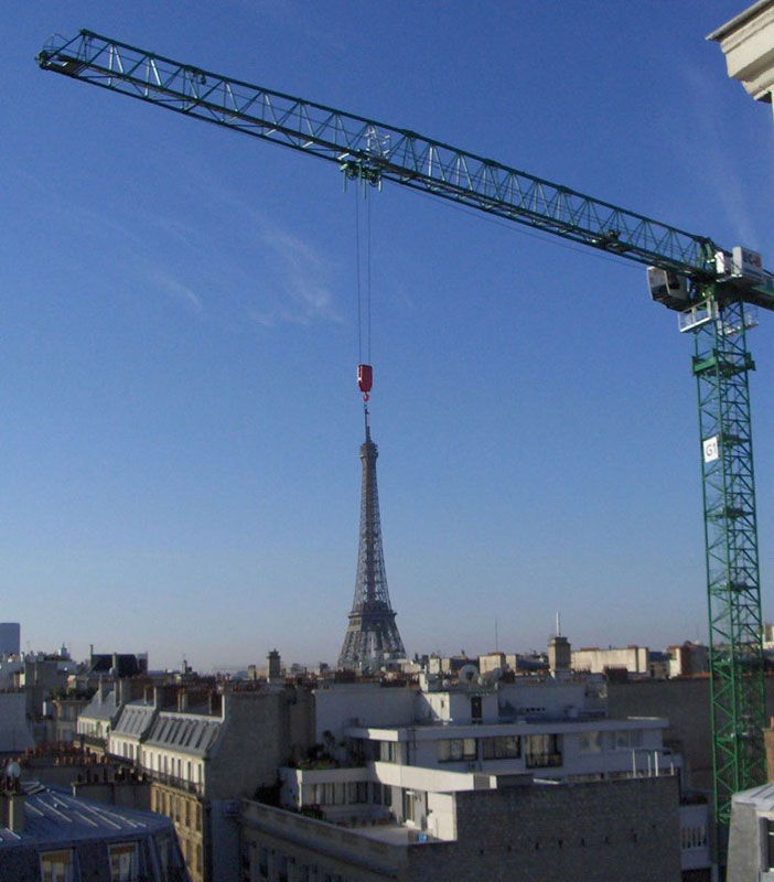 eiffel-tower-crane-perfect-timing.jpg