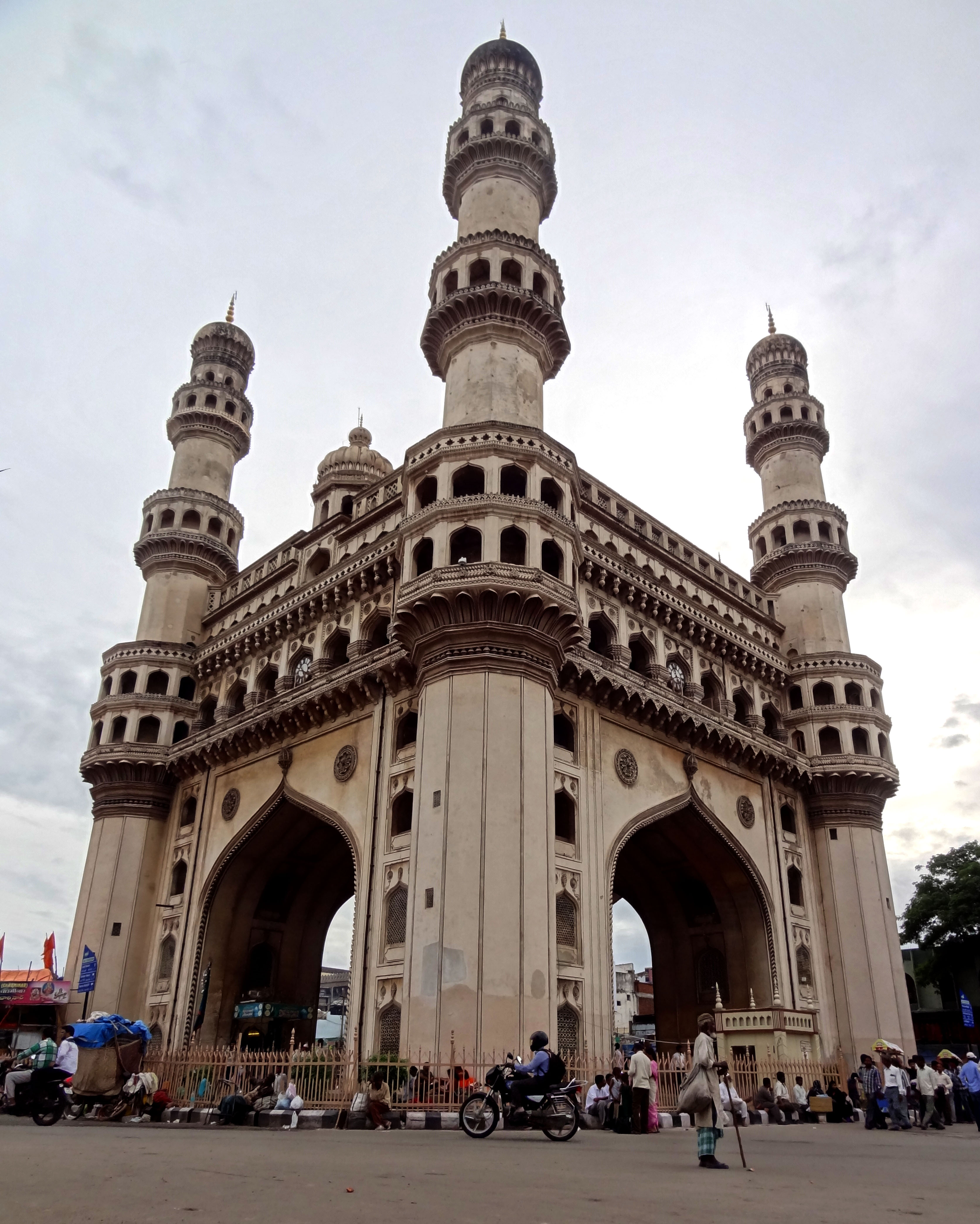Charminar-Pride_of_Hyderabad.jpg