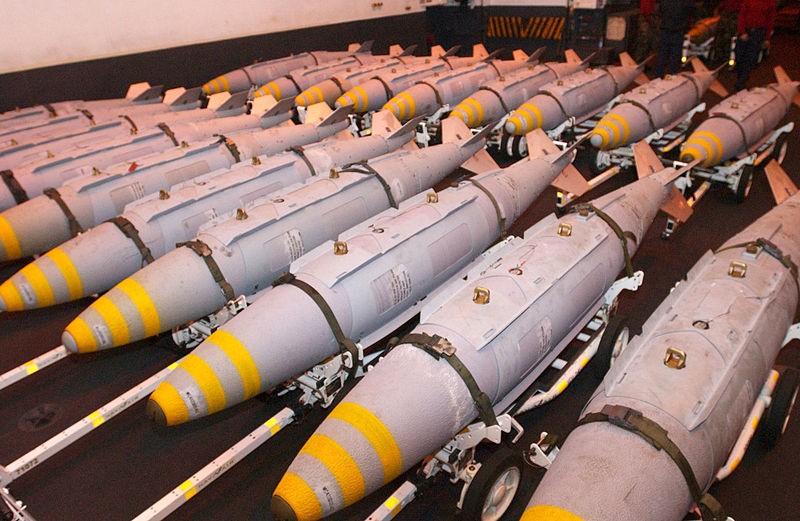 800px-US_Navy_030323-N-1328C-507_GBU-31_Joint_Direct_Attack_Munitions_%28JDAM%29_are_staged_in_the_hanger_bay.jpg