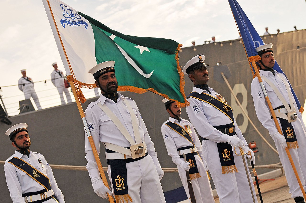 1280px-US_Navy_100831-N-8590G-002_Pakistani_sailors_stand_at_attention_during_the_decommissioning_ceremony_of_USS_McInerney_(FFG_8)_at_Naval_Station_Mayport.jpg