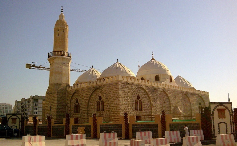 Masjid-Ghamama-exterior.jpg