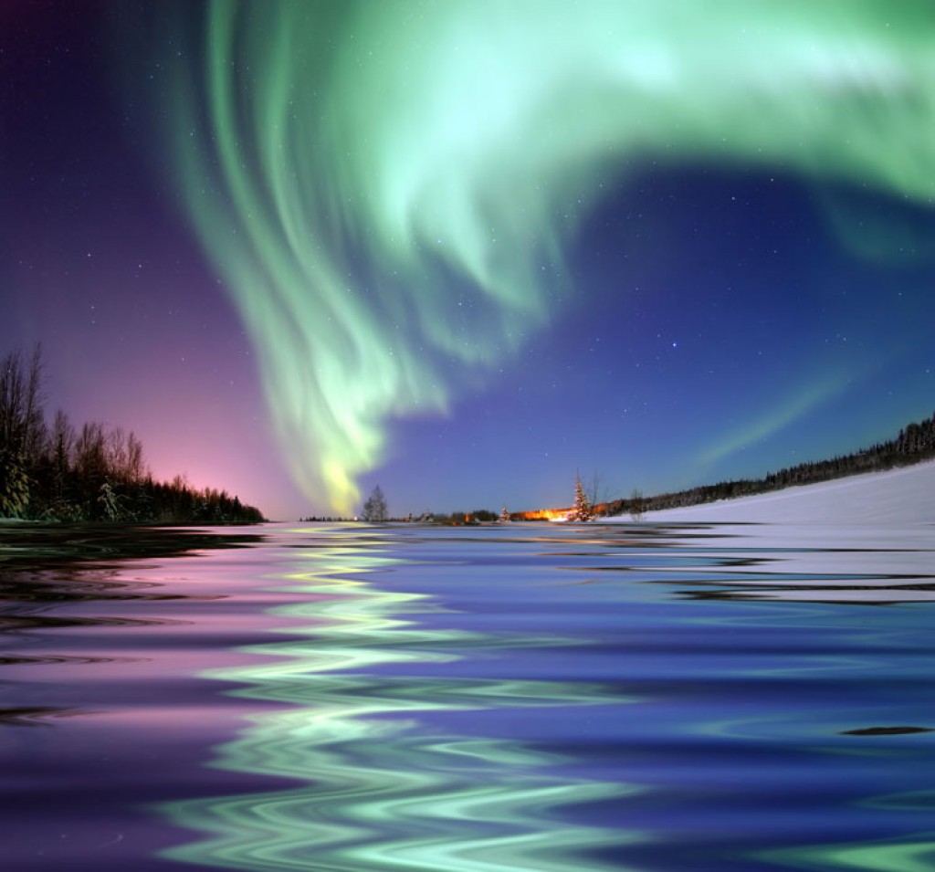 Aurora-Borealis-Norway-e1333393822649.jpg