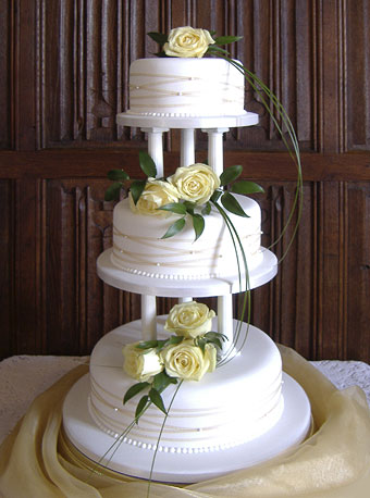 wedding-cakes-fresh-flowers.jpg