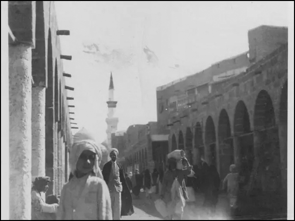 khana-e-kaaba-old-pics-03-1565697795.jpg