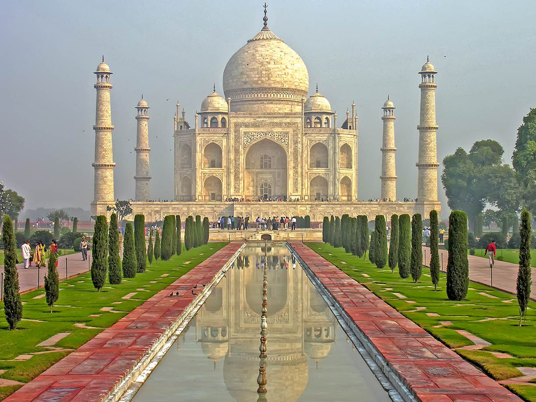 Taj-Mahal-reflection.jpg