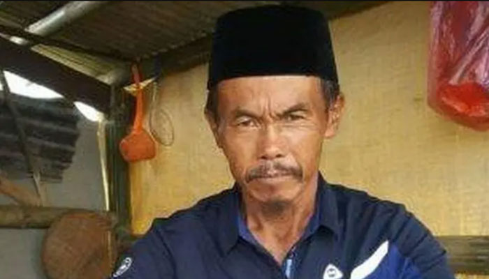 انڈونیشیا کے 61 سالہ کان جو 87 بار شادی کا لڈو کھانے کے بعد اب 88 ویں بار شادی کرنے جارہے ہیں۔—فوٹو: غیر ملکی میڈیا