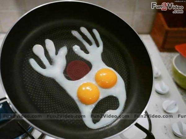 Funny-Egg-In-Fry-Pan.jpg
